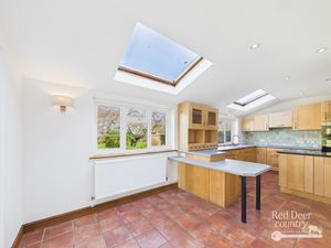 Kitchen/Dining Room- click for photo gallery